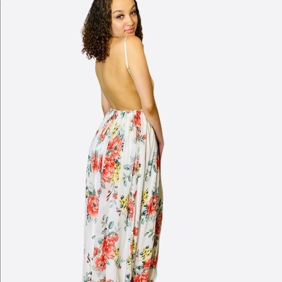 Dressday Floral Maxi Dress With Back Out - Picture 6 of 14